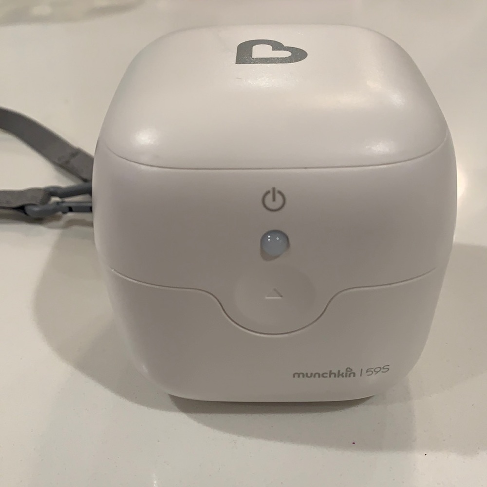 COPY - Munchkin pacifier sterilizer box portable